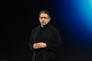 Amazon’s Panos Panay addresses new Fire phone rumors